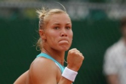 Нина Братчикова прошла во 2-й круг крупного турнира в Дубаи